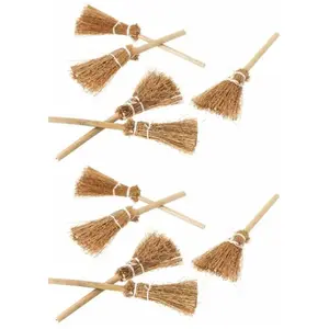 RueDeLaFete Lot de 10 mini-Balais en paille 5cm pas cher
