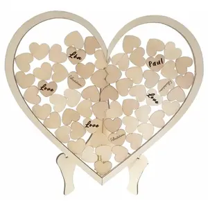 RueDeLaFete Cadre livre d'or - Non spécifié - 30x27cm - 60 coeurs en bois - Blanc - Mixte pas cher