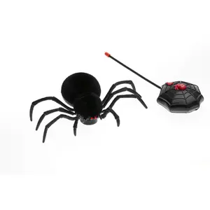 RueDeLaFete Araignée Télécommandée 20 x 12 x 6 cm pas cher