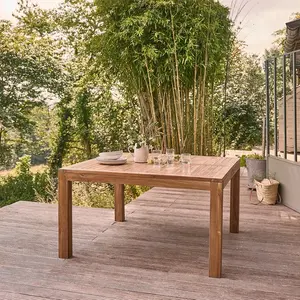MALTE  Table de jardin en teck massif carrée 6 places Berah Getah pas cher