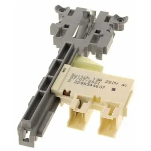 Smeg KIT SERRURE DE PORTE POUR LAVE VAISSELLE SMEG - 690074493 pas cher
