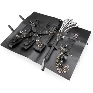 Set BDSM 8 pièces et son rangement