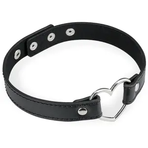 Collier ras de cou en similicuir et coeur en métal pas cher