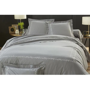Becquet Housse de couette en percale de coton ADELE fleurs brodées et torsades- gris