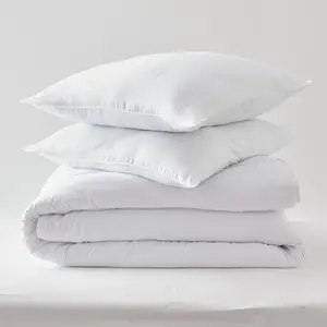 Comparateur de prix : Pack Couette Blanrêve 240 x 220 cm + 2 Oreillers 60 x 60 Gamme Microfi...
