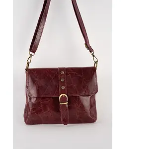 1987 by Abaco - Sac à bandouliere en cuir Otis bordeaux - 23 X 25 X 4 ... pas cher