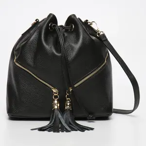 1987 by Abaco - Sac seau en Cuir Beth noir - 24x25x13 cm OS pas cher