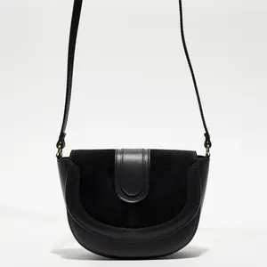 1987 by Abaco - Sac bandoulière en Cuir Gwen noir - 20x16x7 cm OS pas cher