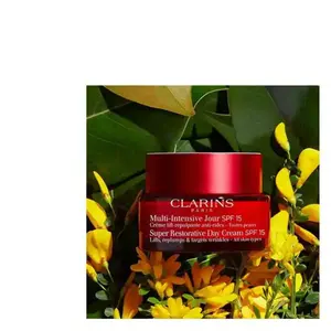 Clarins Crème Anti-Âge SPF15 Pour Toutes Les Peaux - Multi-Intensive pas cher
