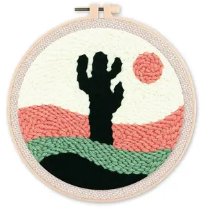 Figured'Art Punch Needle Kit Complet pour Adultes et Enfants - Cactus dans le Désert - Parfait pour Débutant. Set prêt à broder taille 20x20cm avec cadre circulaire