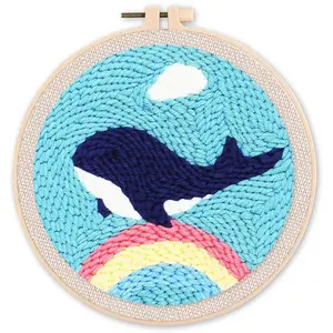 Figured'Art Punch Needle Kit Complet pour Adultes et Enfants - La Baleine Bleue - Parfait pour Débutant. Set prêt à broder taille 20x20cm avec cadre circulaire pas cher