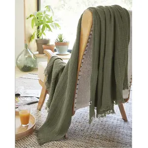 L'EFFET PAPILLON DOCK AVENUE Plaid à Franges 180 x 220 cm Gaze de Coton Unie Gaia Coloris Vert Romarin