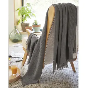 L'EFFET PAPILLON DOCK AVENUE Plaid à Franges 180 x 220 cm Gaze de Coton Unie Gaia Coloris Gris Granit