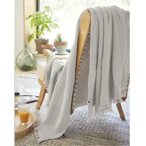 L'EFFET PAPILLON DOCK AVENUE Plaid à Franges 180 x 220 cm Gaze de Coton Unie Gaia Coloris Gris Nuage