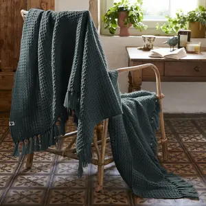 L'Effet Papillon - Plaid à franges gris foncé - 180x220 cm 130x160 cm pas cher