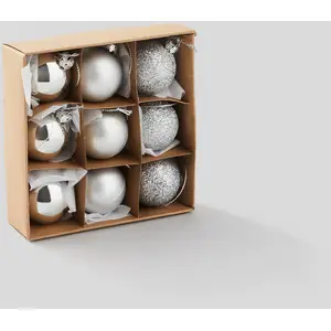 MONOPRIX Boite de 9 boules en plastiqueVendu parmonoprix