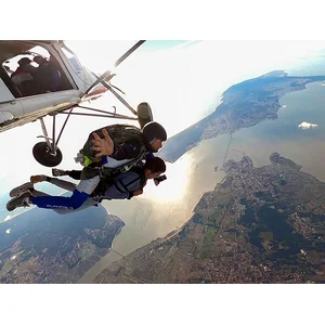 Smartbox Saut en parachute au-dessus de Rochefort, Marennes et Oléron pour 2
