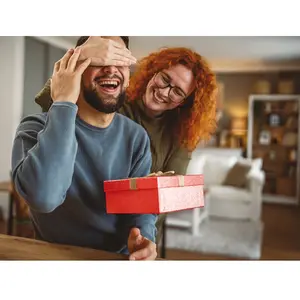 Smartbox Saint-Valentin pour lui: séjour romantique, expérience ou dîner pas cher