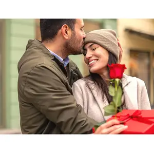 Smartbox Saint-Valentin pour elle: 1 nuit ou 1 activité au choix pas cher