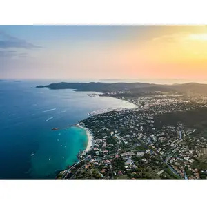 Smartbox Vol en hélicoptère de 20 min au-dessus de la baie du Lavandou pas cher