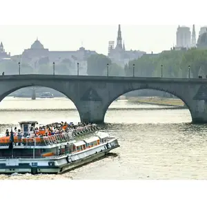 Smartbox Croisière sur la Seine en bateau-mouche pour 1 adulte