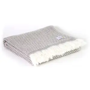 Comparateur de prix : Les jardins de la comtesse Plaid cachemire et laine chevrons marron glacé 130 x 230 cm