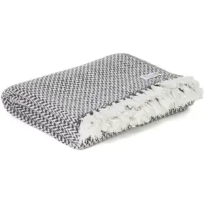 Comparateur de prix : Les jardins de la comtesse Plaid cachemire et laine petits chevrons gris anthracite 130 x 230 cm