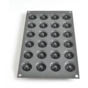 Moule en silicone 24 mini-kouglofs Patisse pas cher