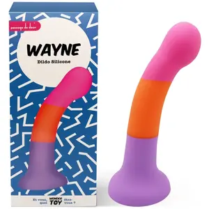 Wondertoy Wayne Dildo silicone liquide Fabulous Toys Vendu parpassage-du-desir