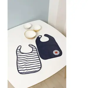 Comparateur de prix : Lot de 2 bavoirs bi-matières Blue Stripes