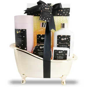 Coffret de Bain - GLOSS - Mûre - Gel Douche 270ml - Lotion Corps 270ml - Exfoliant Corps 50mlVendu paramazon