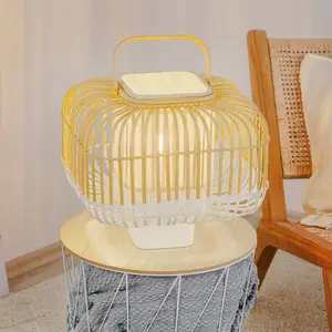 Forestier Bamboo Square S lampe à poser en blanc pas cher