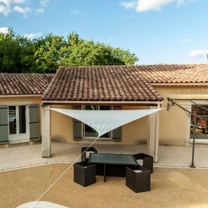 Comparateur de prix : Werka Pro - Voile d'ombrage triangulaire crème 3,6 x 3,6 x 3,6m