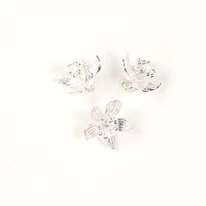 Perles Corner Pendentif Fleur Argenté 925 - 2 pcsVendu parscrapmalin