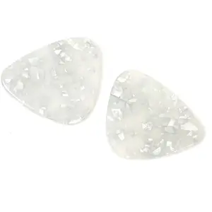 Perles Corner Pendentif Triangle Acétate Inclusions ArgentéesVendu parscrapmalin