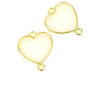 Perles Corner Connecteur Vitrail Coeur Crème Doré à l'or fin 24K - 2 pcsVendu parscrapmalin