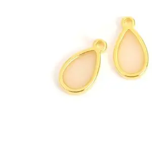 Perles Corner Pendentif Goutte Vitrail Crème Doré à l'or fin 24K - 2 pcsVendu parscrapmalin