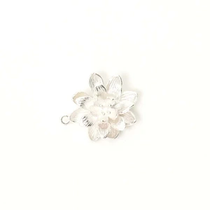 Perles Corner Pendentif Fleur Argenté 925Vendu parscrapmalin