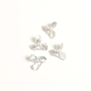 Perles Corner Pendentif Fleur Orchidée Argenté 925 - 4 pcsVendu parscrapmalin