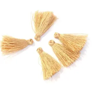 Perles Corner Pompon Gland 30 mm 6 pcs BeigeVendu parscrapmalin