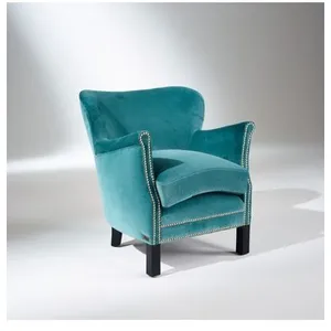 Robin des Bois Fauteuil club en velours clouté bleu arctique pas cher