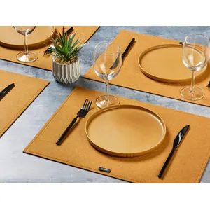Comparateur de prix : Björn Set de table rectangulaire - 6 pièces - Feutre recyclé marron
