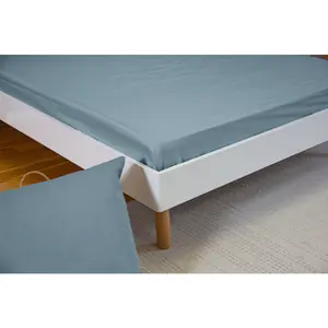 Baton Rouge - Drap housse en percale de coton bleu fumé 140x190 cm pas cher