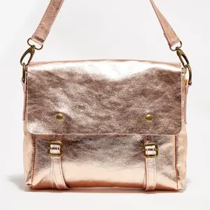 1987 by Abaco - Sac bandoulière en Cuir Nyle rose métallique - 25x27x3 cm OS