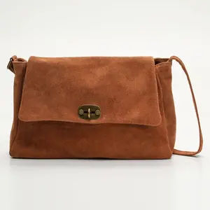 1987 by Abaco - Sac bandoulière en Velours de Cuir Ana camel - 37x25x10 cm OS pas cher