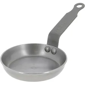 Comparateur de prix : Poêle professionnelle à blinis en fer minéral 120 mm De Buyer