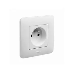 DEBFLEX Appareillage encastré prise 2P+T 16 ampères complet Casual Blanc brillant - 742700 pas cher