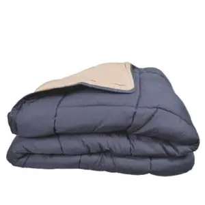Comparateur de prix : POYET MOTTE Couette Calgary microfibre 200x200 cm pétrole et mastic