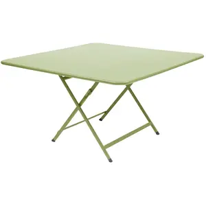 Table pliante CARACTÈRE - carré, 128 x 128 cm - 65 vert tilleul Fermob pas cher