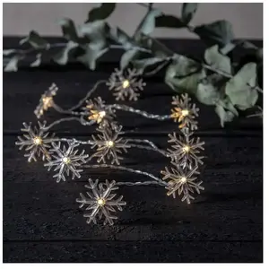 Guirlande lumineuse de Noël à piles « Izy », 10 led flocons de neige, ... pas cher